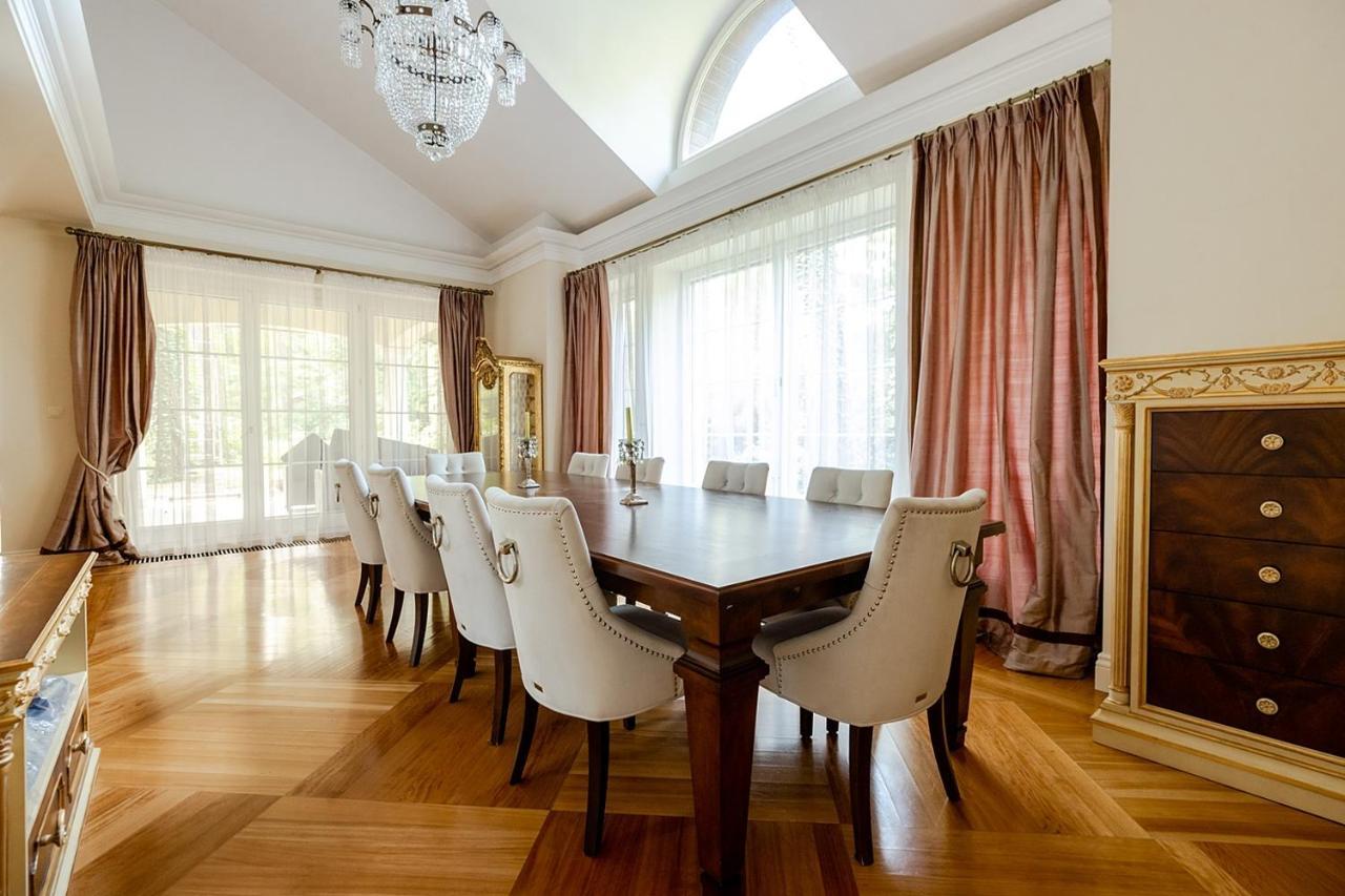 Luxury Villa Indoor Pool Warsaw Magdalenka Luaran gambar