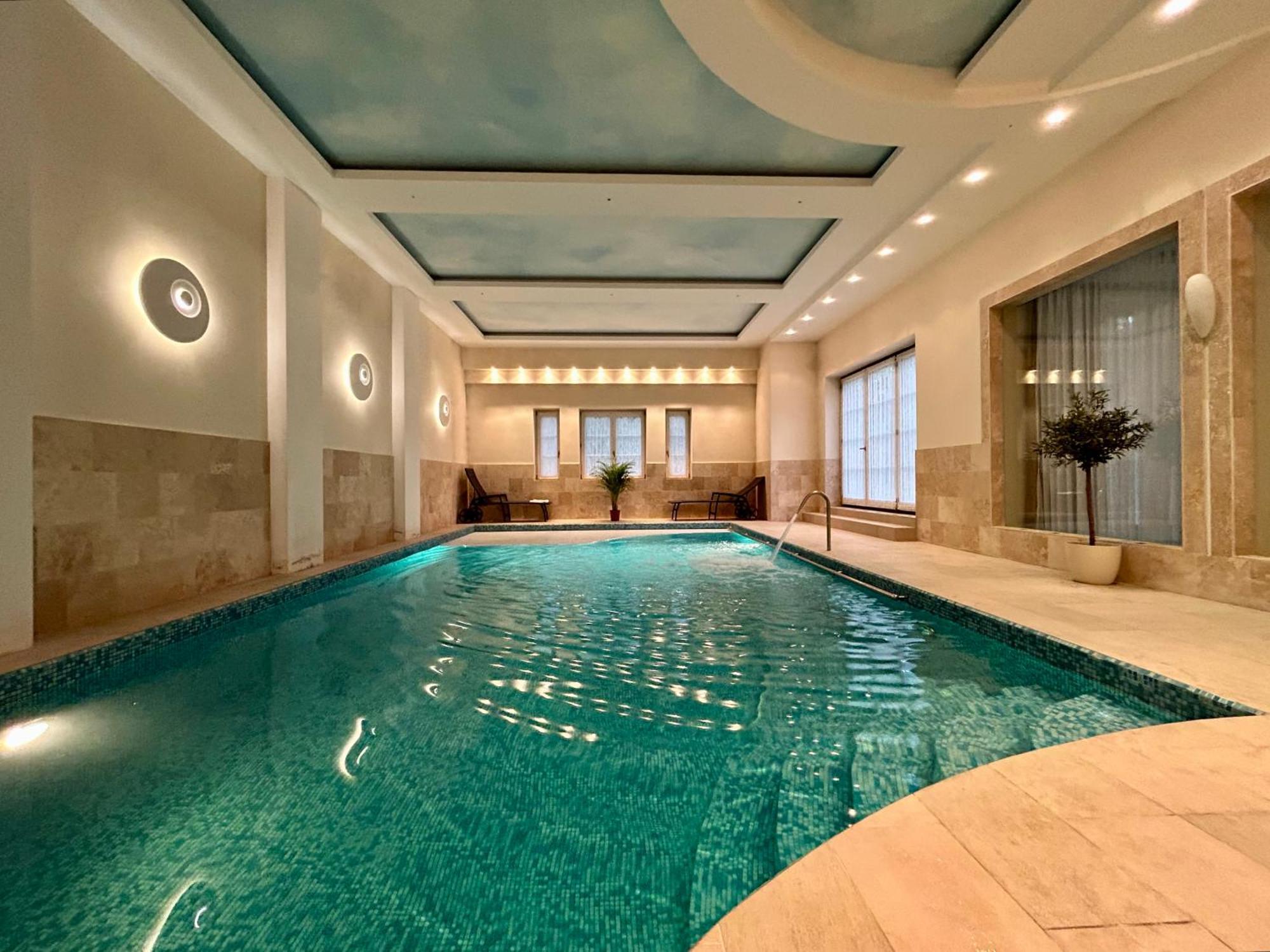 Luxury Villa Indoor Pool Warsaw Magdalenka Luaran gambar
